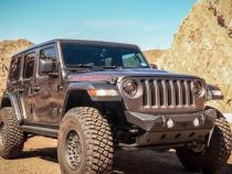 Jeep JL/Gladiator Front Bumper With Skid Plate 18+ Wrangler JL/Gladiator W/Fog Light Holes The Hammer Series Motobilt